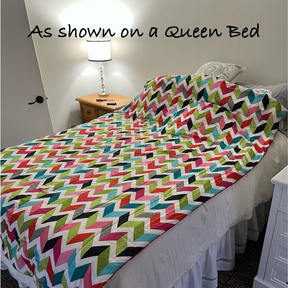 ‼️SOLD‼️ My Zone Fuchsia/Multi Twin Comforter 🌷 - Picture 5 of 6